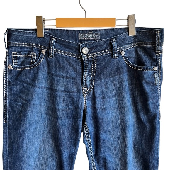 Silver Jeans Suki Capri Dark Wash Low Rise Denim Jeans Size 34 - Picture 3 of 11